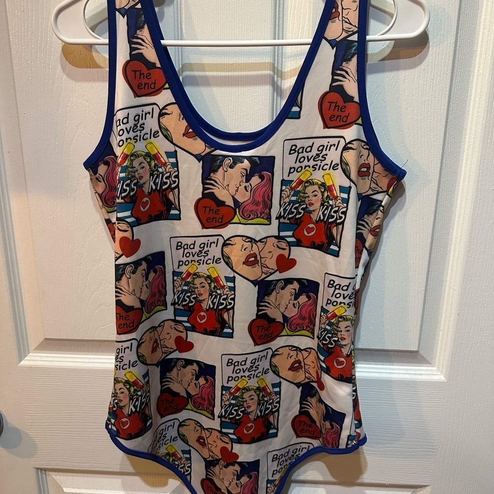 Comic Print Kiss Bodysuit Size Large - Picture 9 of 10